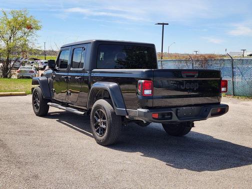 2022 Jeep Gladiator Altitude 4x4