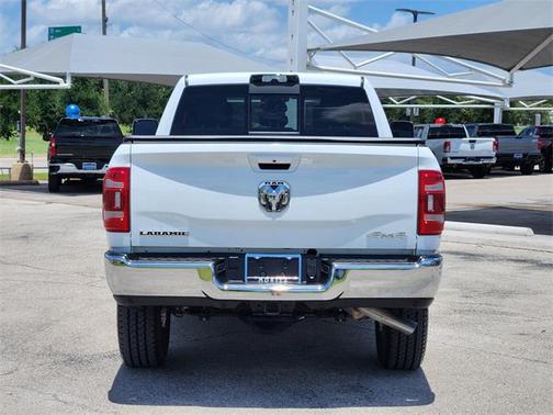 2024 RAM 2500 Laramie Crew Cab 4x4 6'4' Box