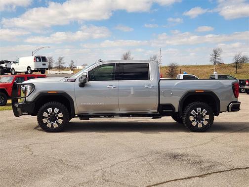 2024 GMC Sierra 2500 Denali