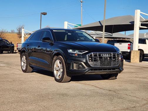 Mythos Black Metallic 2022 Audi Q8 55 Premium Plus