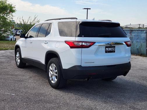 Summit White 2021 Chevrolet Traverse LT Cloth