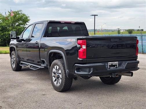2022 Chevrolet Silverado 2500 Custom