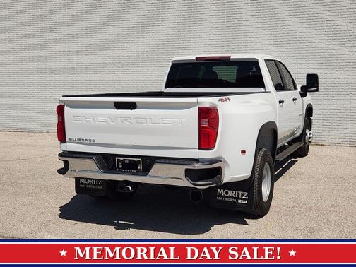Summit White 2026 Chevrolet Silverado 3500 WT