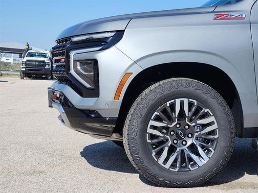 2026 Chevrolet Suburban Z71, 4WD