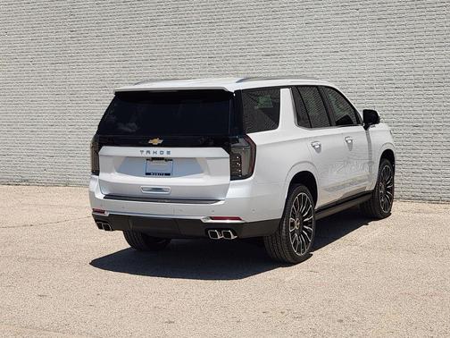Polar White Tricoat 2026 Chevrolet Tahoe 4WD High Country