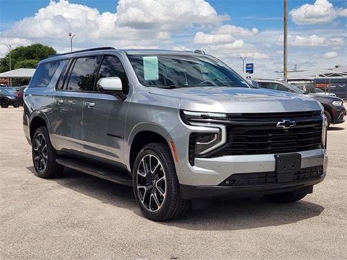 2025 Chevrolet Suburban RST