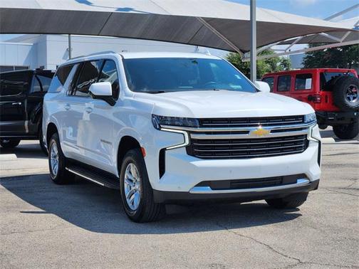 2023 Chevrolet Suburban LT