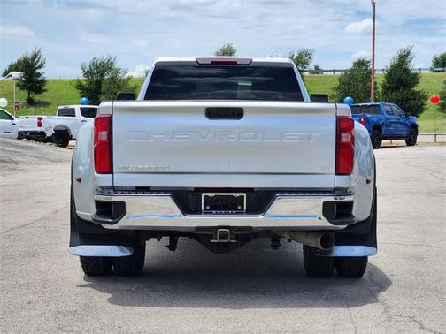 2023 Chevrolet Silverado 3500 LT