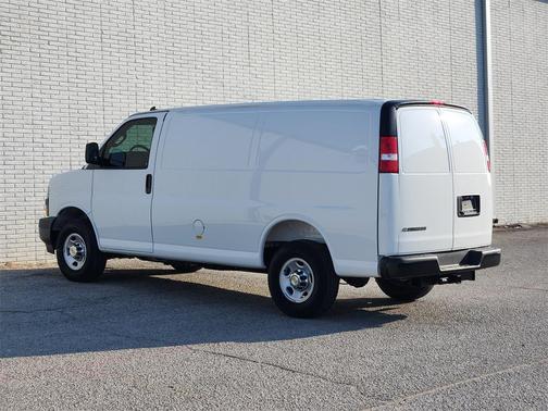 2025 Chevrolet Express 2500 RWD 2500 Regular Wheelbase WT