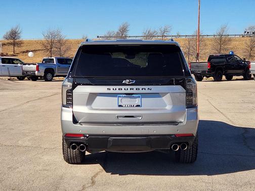 2025 Chevrolet Suburban 4WD Z71