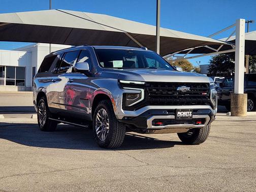 2025 Chevrolet Suburban 4WD Z71
