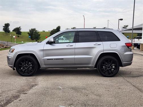 2021 Jeep Grand Cherokee Laredo