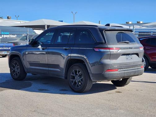 2025 Jeep Grand Cherokee Altitude