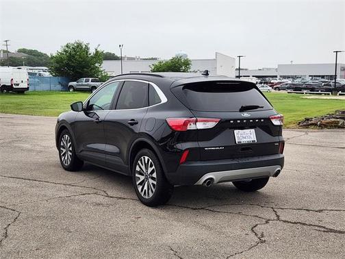 2022 Ford Escape Titanium