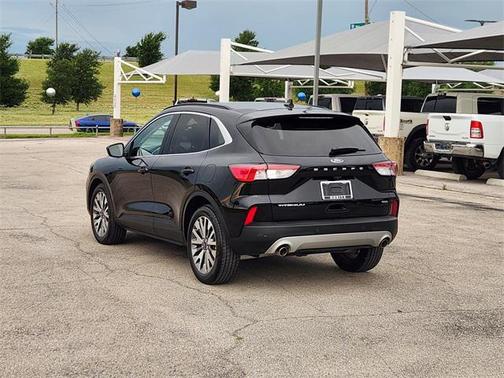 2022 Ford Escape Titanium