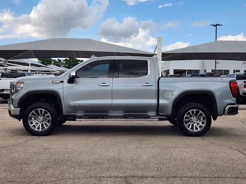 Sterling Metallic 2024 GMC Sierra 1500 SLT
