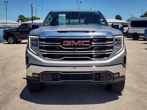 Sterling Metallic 2024 GMC Sierra 1500 SLT