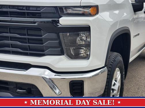 Summit White 2026 Chevrolet Silverado 2500 WT