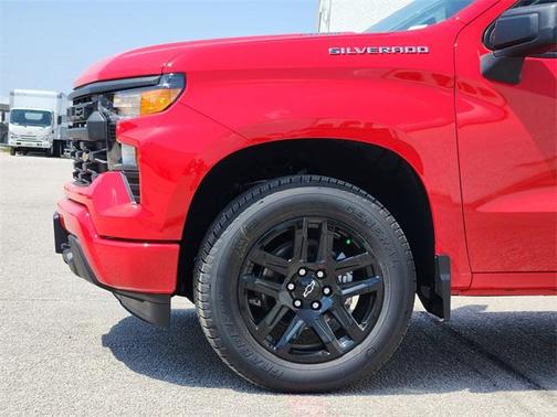 2025 Chevrolet Silverado 1500 Custom