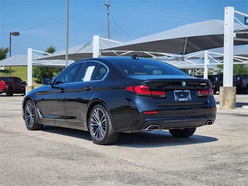 2022 BMW 530 i