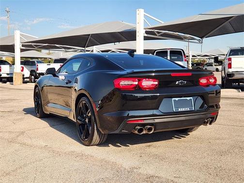 2022 Chevrolet Camaro RWD Coupe LT1