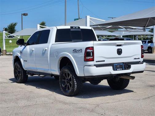 2021 RAM 2500 Laramie Crew Cab 4x4 6'4' Box