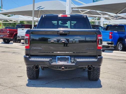 Diamond Black Crystal Pearlcoat 2019 RAM 1500 Rebel