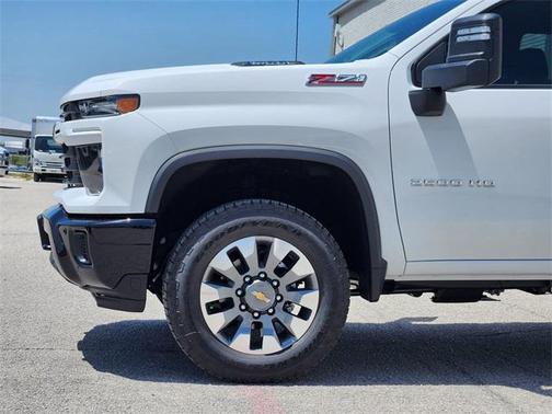2025 Chevrolet Silverado 2500 Custom