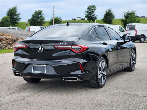 Majestic Black Pearl 2024 Acura TLX Technology