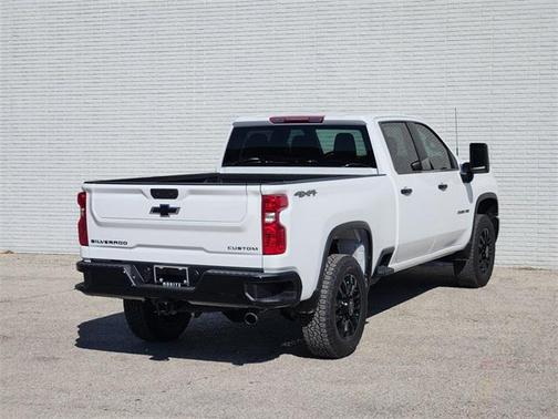 2026 Chevrolet Silverado 2500 Custom