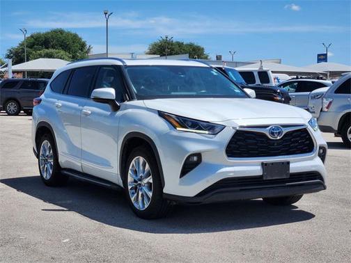 2022 Toyota Highlander Hybrid Limited