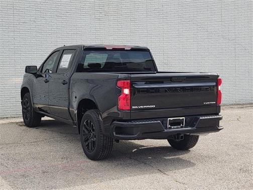 2025 Chevrolet Silverado 1500 Custom