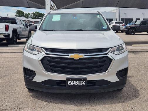 Silver Ice Metallic 2021 Chevrolet Traverse LS