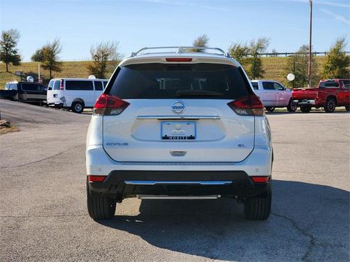 2020 Nissan Rogue SL