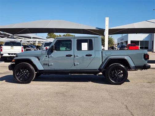 2025 Jeep Gladiator Nighthawk