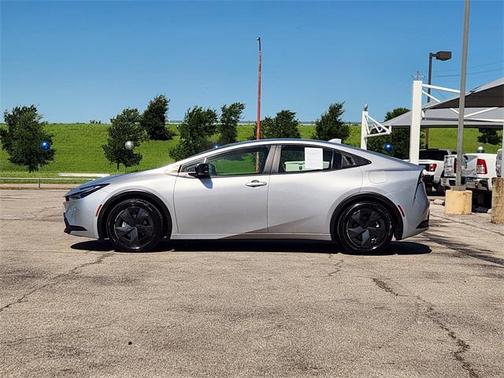 2024 Toyota Prius LE