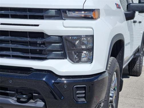 2025 Chevrolet Silverado 2500 Custom