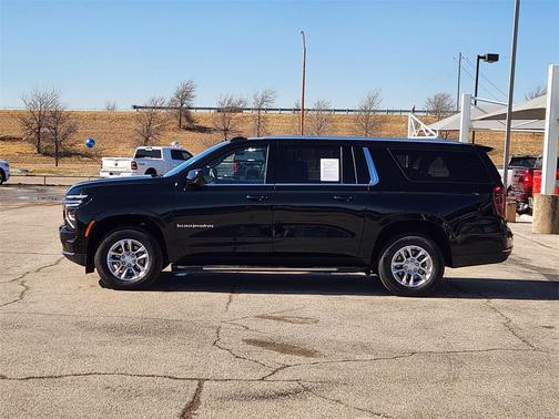 2025 Chevrolet Suburban LS