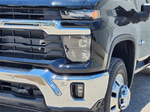 2025 Chevrolet Silverado 3500 LT