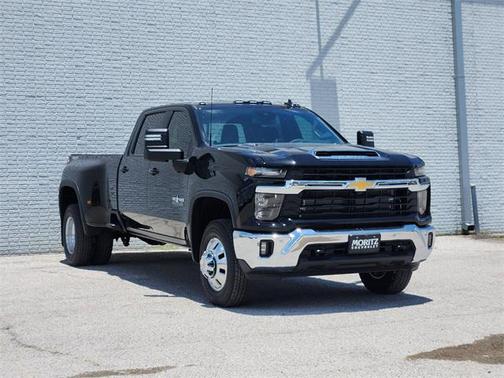 2025 Chevrolet Silverado 3500 LT