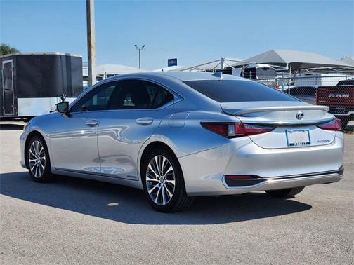 2020 Lexus ES 300h Base