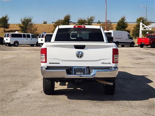 2024 RAM 2500 Big Horn Crew Cab 4x4 6'4' Box