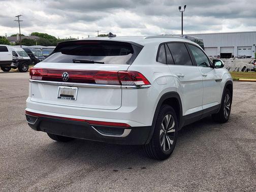 Pure White 2024 Volkswagen Atlas Cross Sport 2.0T SE