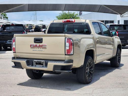 Desert Sand Metallic 2022 GMC Canyon Elevation
