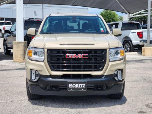 Desert Sand Metallic 2022 GMC Canyon Elevation