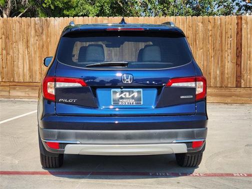 2022 Honda Pilot Touring 8-Passenger