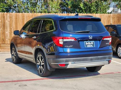 2022 Honda Pilot Touring 8-Passenger