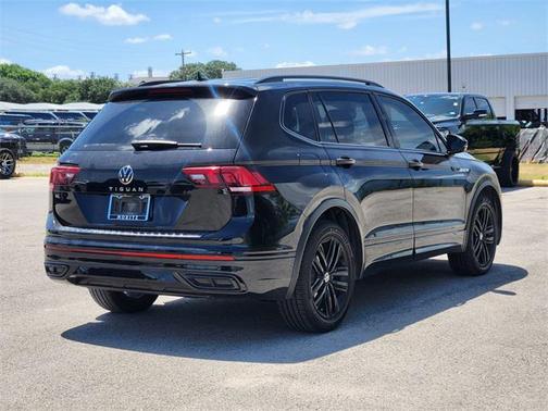 2022 Volkswagen Tiguan 2.0T SE R-Line Black