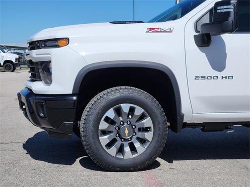 2025 Chevrolet Silverado 2500 Custom