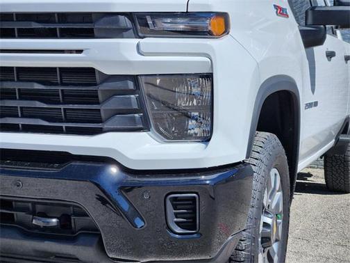 2025 Chevrolet Silverado 2500 Custom